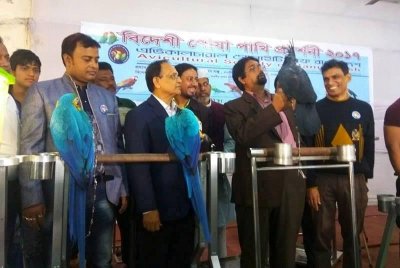প্রদর্শনীতে বিশেষ অতিথি সংসদ সদস্য কাজী ফিরোজ রশীদ