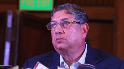 ফের নাটকীয়ভাবে হাজির হলেন শ্রীনিবাসন
