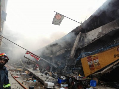 ধসে পড়া ডিসিসি মার্কেট