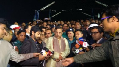 ডিএনসিসি মার্কেট পরিদর্শনে স্বরাষ্ট্রমন্ত্রী