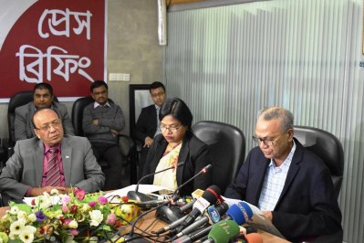 প্রবাসী কল্যাণ ও বৈদেশিক কর্মসংস্থান মন্ত্রণালয়ের সংবাদ সম্মেলন