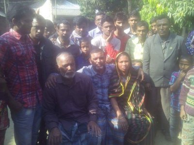 পরিবারের সঙ্গে জীম মণ্ডল