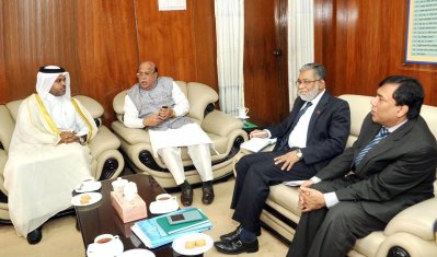 স্বাস্থ্যমন্ত্রী মোহাম্মদ নাসিমের সঙ্গে কাতারের রাষ্ট্রদূত আহামেদ মোহমেদ আল-দেহায়মির বৈঠক 