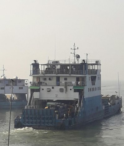 চার ঘণ্টা পর পাটুরিয়া-দৌলতদিয়ায় ফেরি চলাচল শুরু