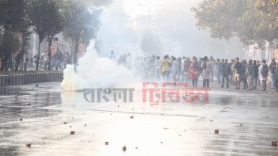 হরতাল সমর্থকদের মিছিলে বাধা