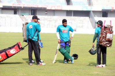 মুমিনুলের সঙ্গে ইমরুল