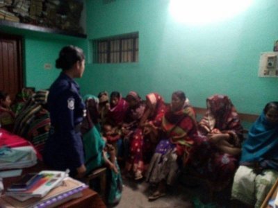 গ্রেফতার ১২ নারী