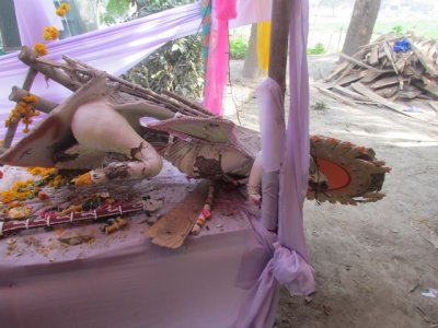 মুন্সীগঞ্জে সরস্বতী প্রতিমা ভাঙচুর