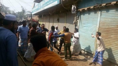 হাইমচরে ধাওয়া-পাল্টা ধাওয়া