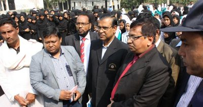 সেই চেয়ারম্যান ও শিক্ষককে নির্দোষ দাবি শিক্ষার্থীদের