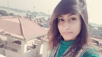 মডেল জ্যাকুলিন মিথিলা