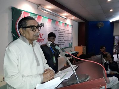 অনুষ্ঠানে বক্তব্য রাখছেন পর্যটনমন্ত্রী