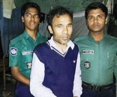 ঢাকা মেডিক্যাল কলেজ হাসপাতালের ওয়ার্ড বয় শহিদ (৩৫)