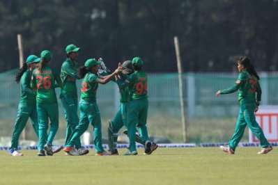 জিততে রুমানাদের দরকার ১৪১ রান