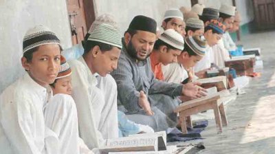 পাকিস্তানের উচিত দেওবন্দি মাদ্রাসা বন্ধ করে দেওয়া: মার্কিন কংগ্রেসম্যান