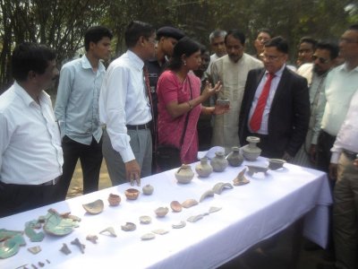 খনন এলাকা থেকে প্রাপ্ত প্রত্নতাত্ত্বিক নিদর্শন