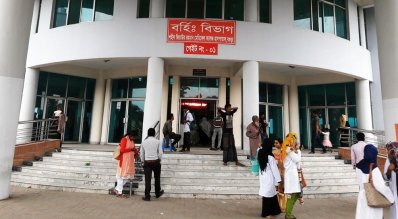 চার ইন্টার্ন চিকিৎসকের শাস্তি মওকুফ, কাজে ফেরার আহ্বান স্বাস্থ্যমন্ত্রীর