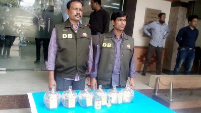 জব্দ করা সাপের বিষ