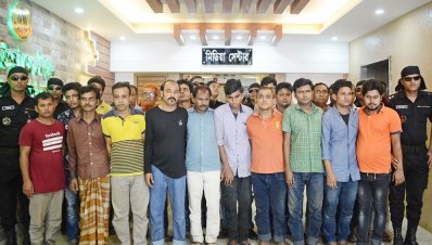 আন্তর্জাতিক মানবপাচারকারী চক্রের সদস্যরা