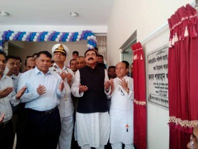 কক্সবাজারে নৌ-পরিবহন মন্ত্রী শাহজাহান খান