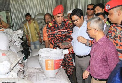 কেমিক্যাল গোডাউন ও দোকানের বিরুদ্ধে অভিযান