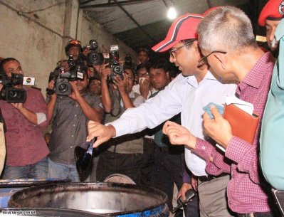 কেমিক্যাল গোডাউন ও দোকানের বিরুদ্ধে অভিযান