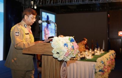 পুলিশ প্রধানদের আন্তর্জাতিক সম্মেলনে বক্তব্য রাখছেন আইজিপি একেএম শহীদুল হক