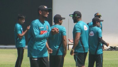 বিমর্ষ গ্রাস করেছিল মাহমুদউল্লাহর চোখেমুখে