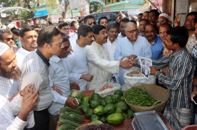 বিএনপি প্রার্থী মনিরুল হক সাক্কু