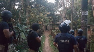 সীতাকুণ্ডে জঙ্গি আস্তানায় অভিযান