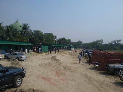 কী আছে আত্মঘাতী জঙ্গির কালো ব্যাগে?