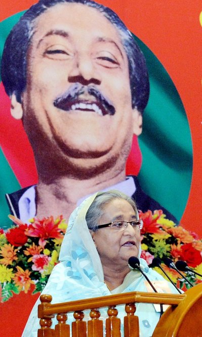 বক্তব্য রাখছেন প্রধানমন্ত্রী শেখ হাসিনা