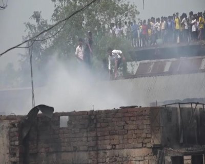 হোসেনপুর বাজারে আগুনে ২০ কোটি টাকার ক্ষতি!