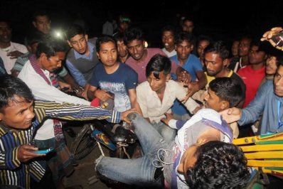 পাঠানপাড়ায় হামলা