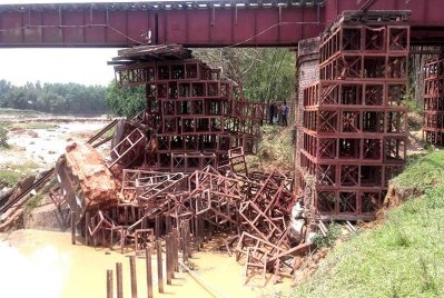 হবিগঞ্জে দেবে যাওয়া সেতু