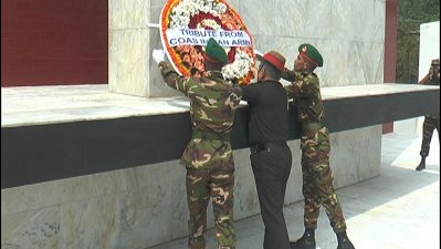 স্মৃতিসৌধে ভারতীয় সেনাপ্রধানের শ্রদ্ধা