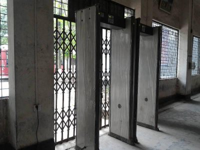 ঢাকা কলেজ কেন্দ্রে থাকা আর্চওয়ে