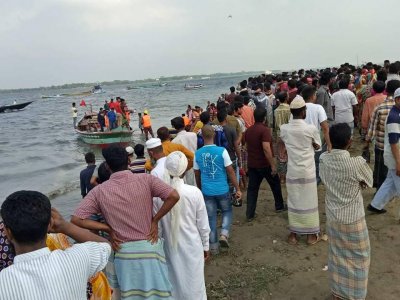 নারায়ণগঞ্জের মেঘনায় ট্রলারডুবি
