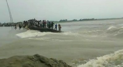বাঁধ নির্মাণে অনিয়ম-দুর্নীতি: সুনামগঞ্জে ডুবলো হাজার হাজার একর ফসল