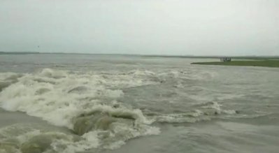 বাঁধ নির্মাণে অনিয়ম-দুর্নীতি: সুনামগঞ্জে ডুবলো হাজার হাজার একর ফসল