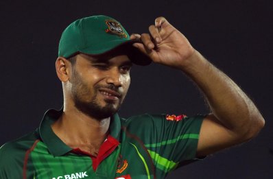 মাশরাফির সিদ্ধান্তে স্তব্ধ হয়ে পড়েন দলের সবাই