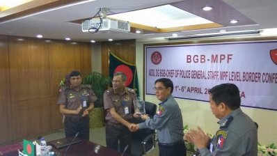 সীমান্ত সম্মেলনে দুই দেশের প্রতিনিধিরা