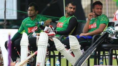 ‘অবসরের সিদ্ধান্ত মুশফিক-তামিম-সাকিবের হাতেই’