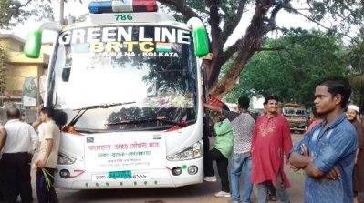 ঢাকা-খুলনা-কলকাতা রুটে সৌহার্দ্য বাস