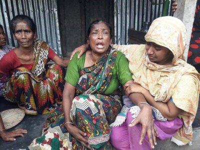 নিহতদের স্বজনদের আহাজারি