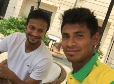 সাকিব ও মুস্তাফিজ