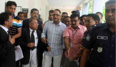 ট্রেন পোড়ানোর মামলায় সাবেক বিদ্যুৎ প্রতিমন্ত্রী কারাগারে