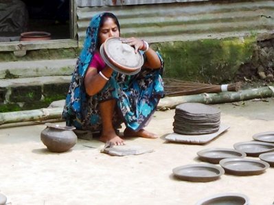 পহেলা বৈশাখ সামনে রেখে ব্যস্ত হবিগঞ্জের মৃৎ শিল্পীরা
