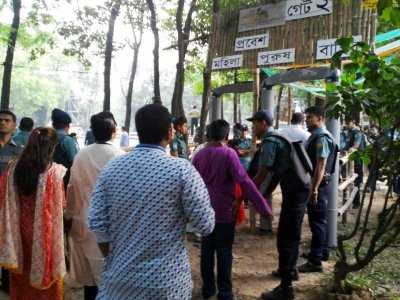রমনা বটমূলে নিরাপত্তা ব্যবস্থা