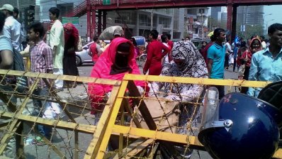 বৈশাখ উদযাপনে বেরিয়েছেন বোরকা ও নেকাব পরা দুই নারী